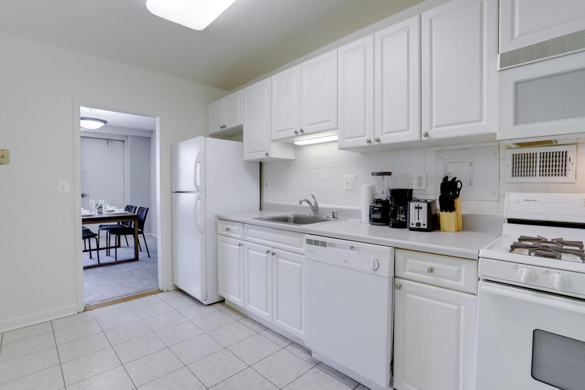 Style And Convenience Apartment At Crystal City Arlington Luaran gambar