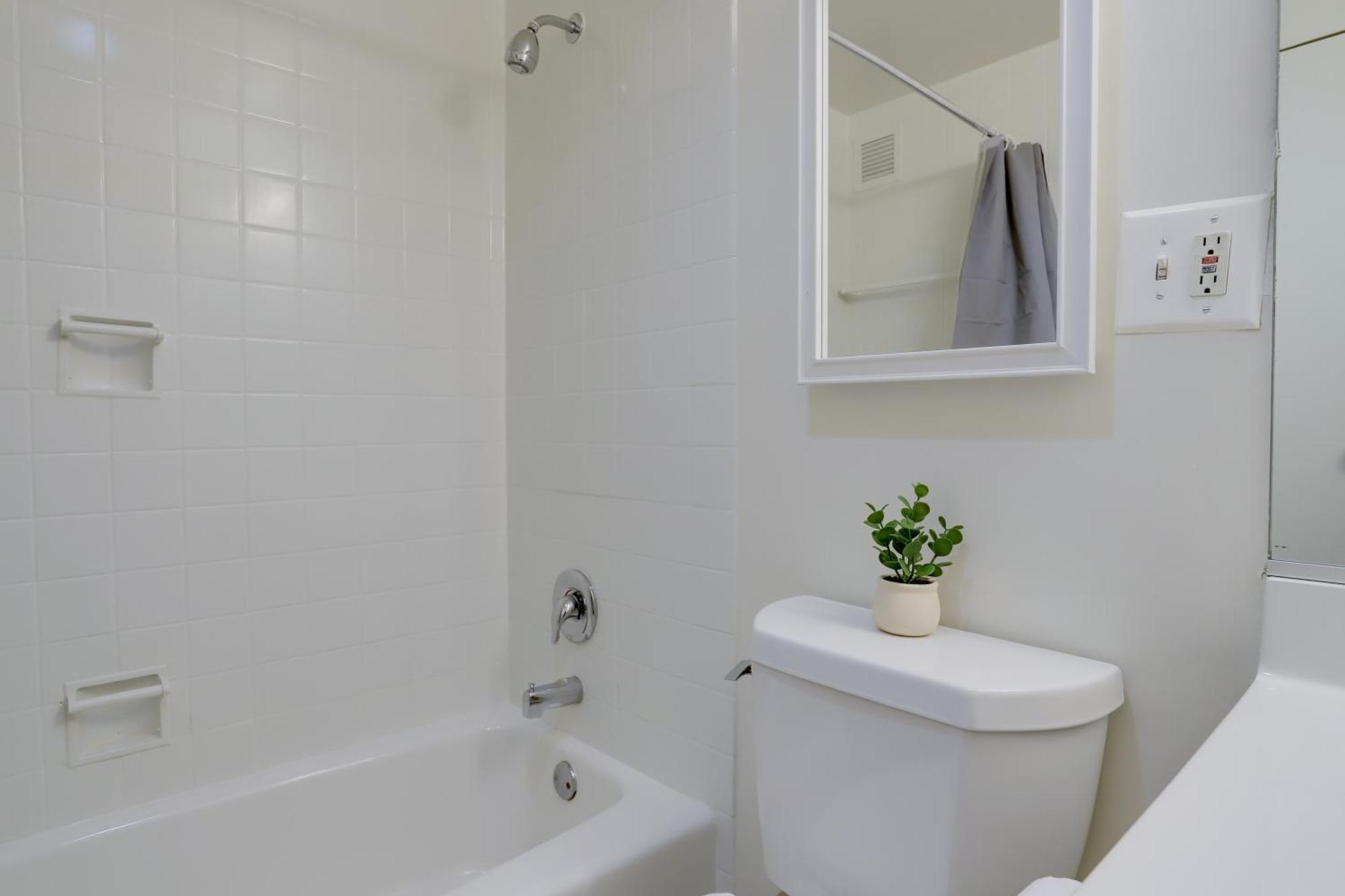 Style And Convenience Apartment At Crystal City Arlington Luaran gambar
